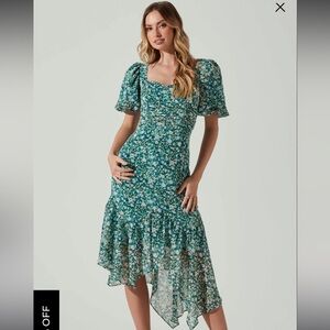 ASTR the label FLORAL SHORT SLEEVE ASYMMETRICAL HEM MIDI DRESS